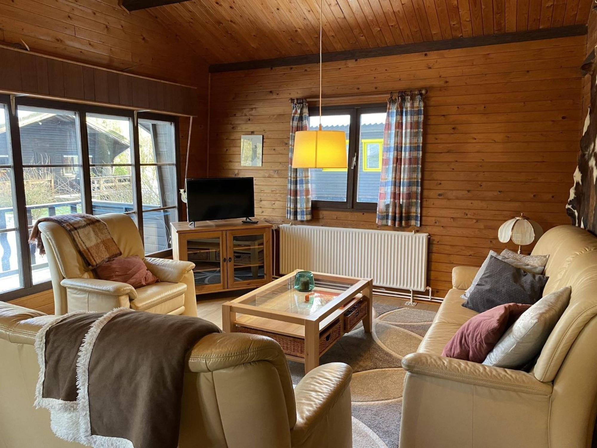 Cozy Holiday Home On A Horse Farm In The L Neburg Heath Eschede Exterior photo